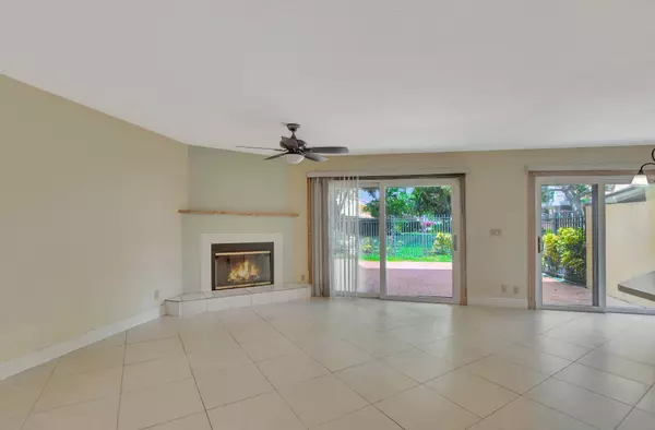 Boca Raton, FL 33433,5648 Santiago CIR