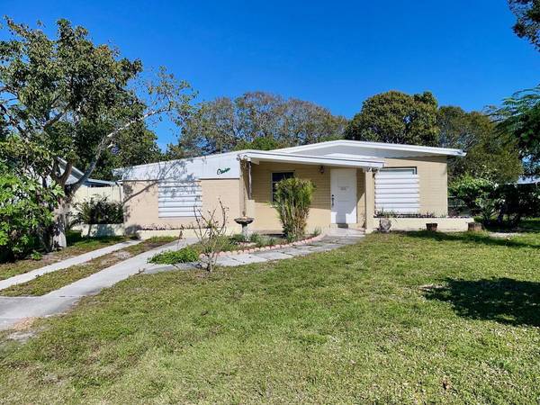 206 Garden AVE, Fort Pierce, FL 34982