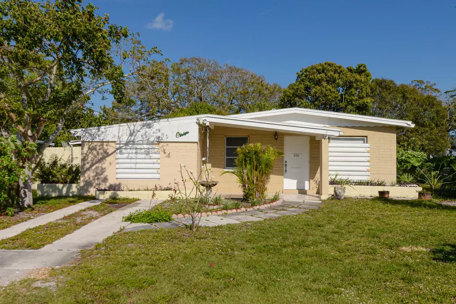 206 Garden AVE, Fort Pierce, FL 34982