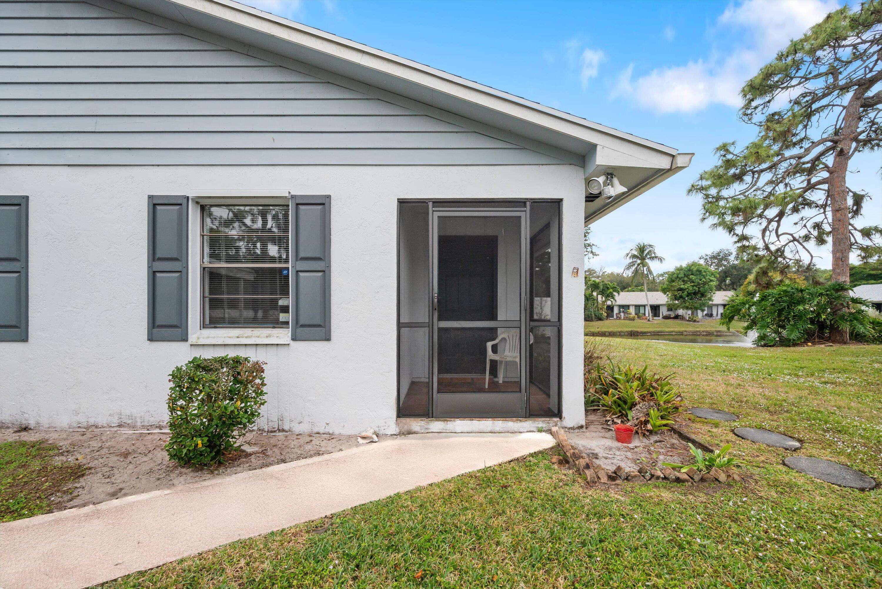 Lake Worth, FL 33463,4439 Walden CIR