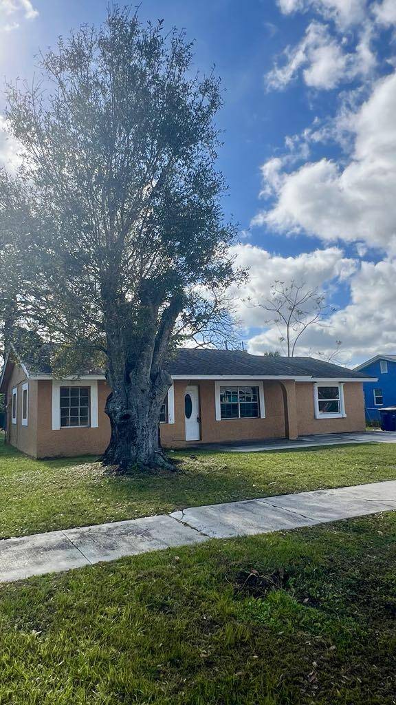 3111 Kentucky AVE, Fort Pierce, FL 34947