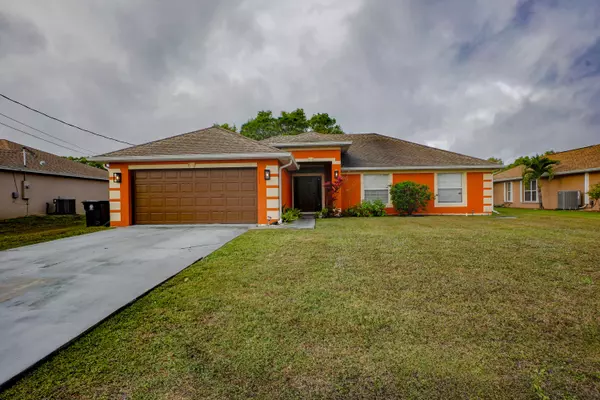 5308 NW Milner DR, Port Saint Lucie, FL 34983