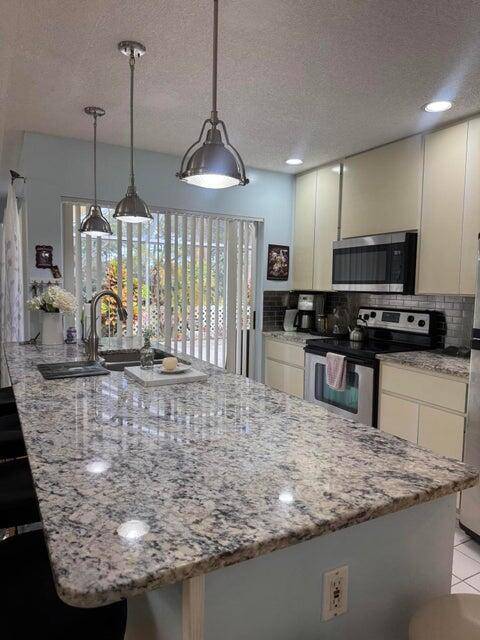 Palm Beach Gardens, FL 33403,2602 Lakemont CT