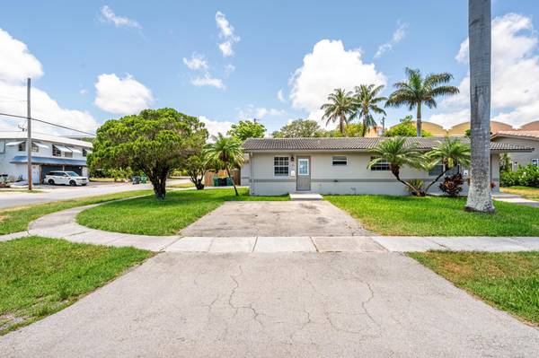 Dania Beach, FL 33004,201 NE 1st CT 1-3