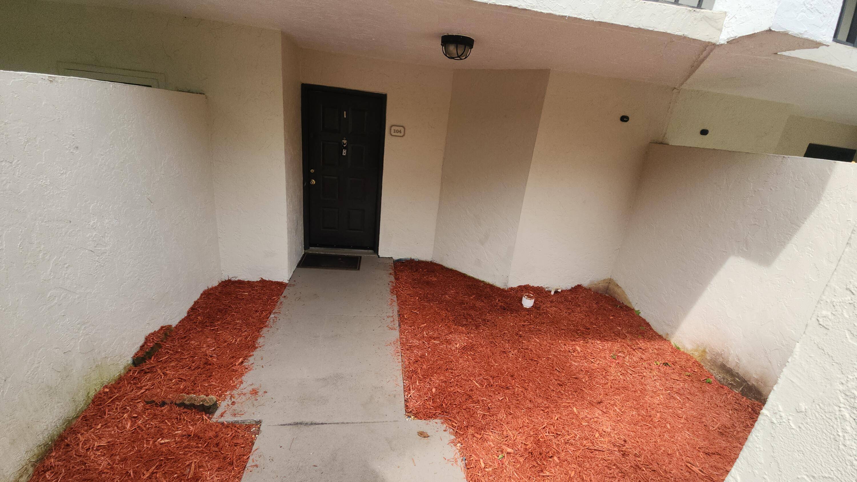 Delray Beach, FL 33444,820 Lavers CIR G104