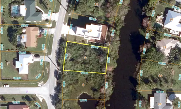 2549 SE Appleby ST, Port Saint Lucie, FL 34984