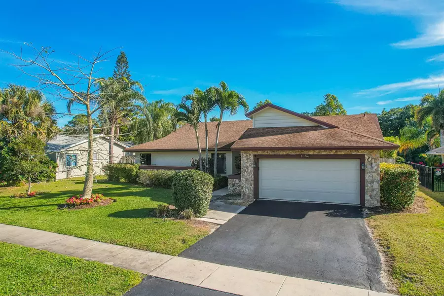 21104 Shady Vista LN, Boca Raton, FL 33428