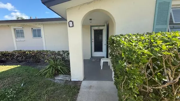 2966 E Ashley DR B, West Palm Beach, FL 33415