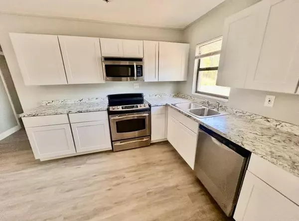 Lake Placid, FL 33852,165 Anderson ST