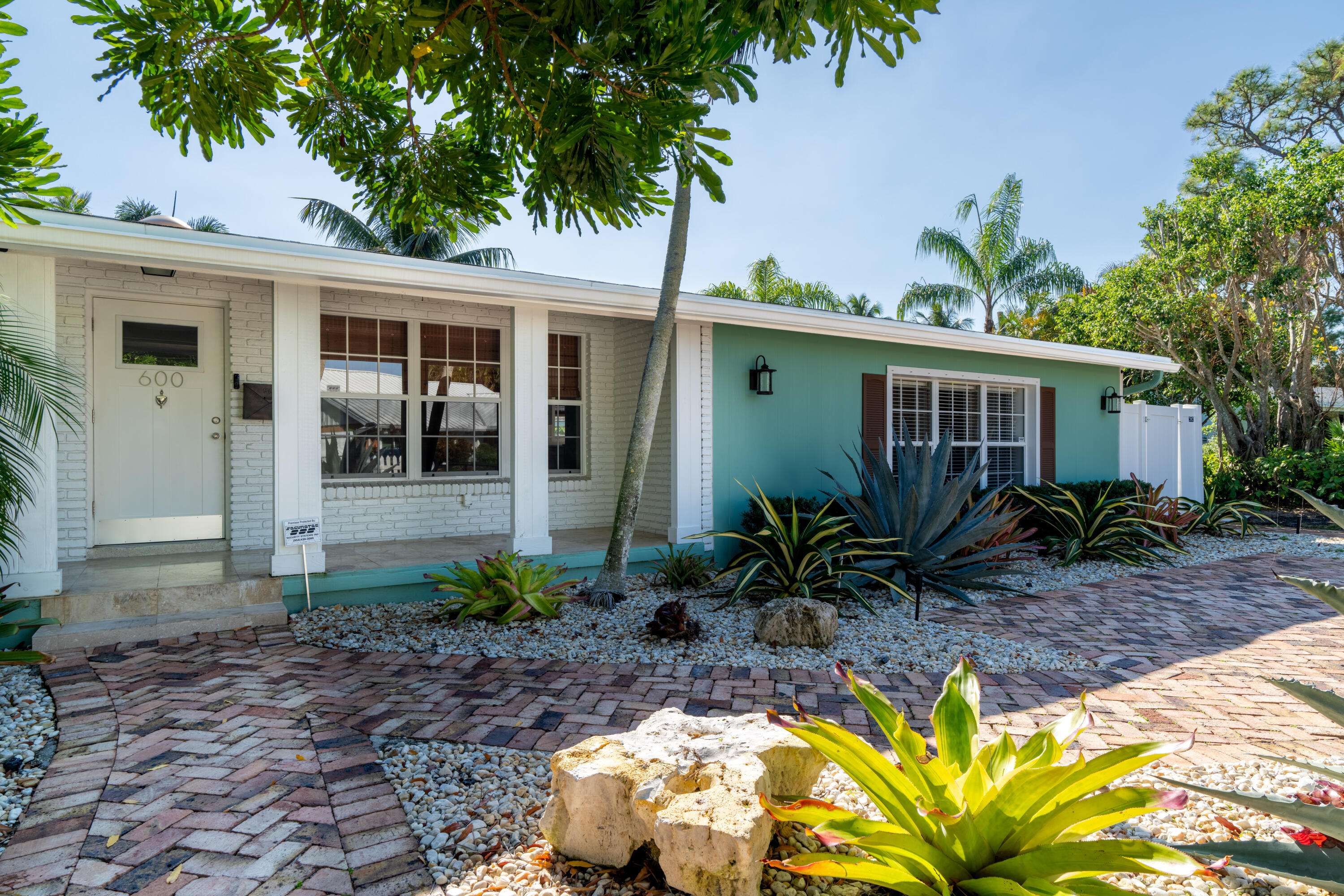 Delray Beach, FL 33444,600 Lake Shore DR