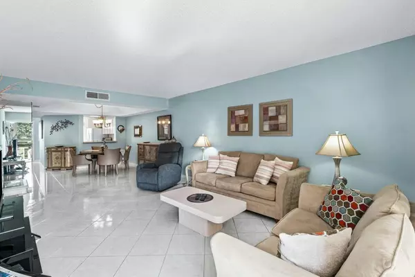 Boca Raton, FL 33428,23345 Carolwood LN 406