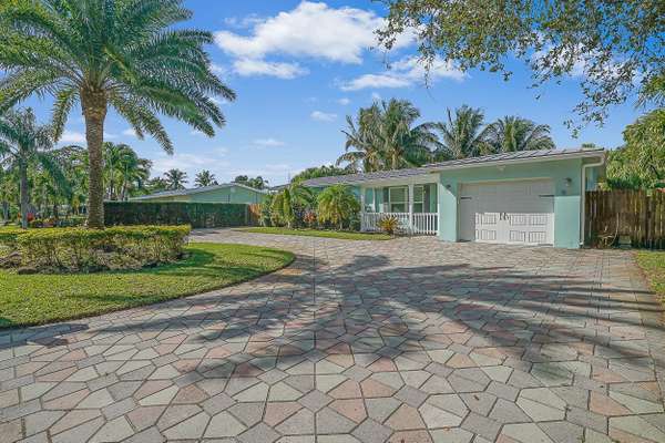 2635 SW 6th ST, Boynton Beach, FL 33435