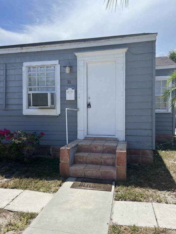 311 S J ST, Lake Worth, FL 33460