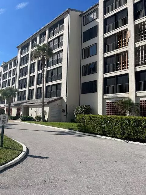 Jupiter, FL 33477,500 Ocean Trail WAY 210