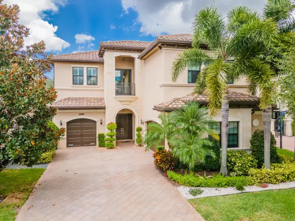 8718 Lewis River RD, Delray Beach, FL 33446