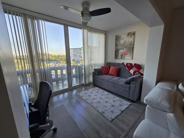 Hollywood, FL 33021,4001 Hillcrest DR 715