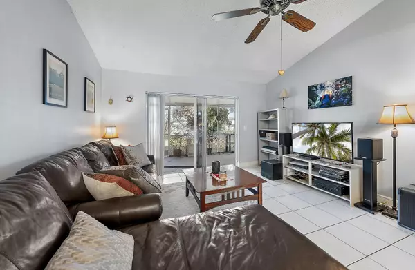 Jupiter, FL 33458,170 Pinewood CT