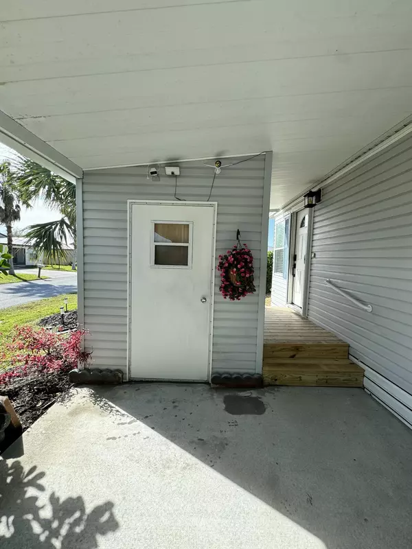 Fort Pierce, FL 34951,6699 Sinsonte CT