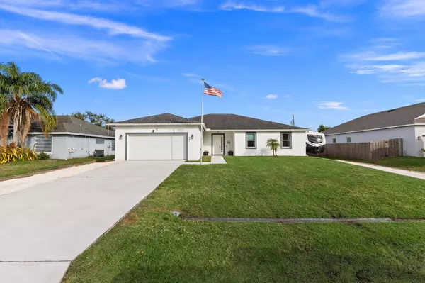 Port Saint Lucie, FL 34953,247 SW South Quick CIR