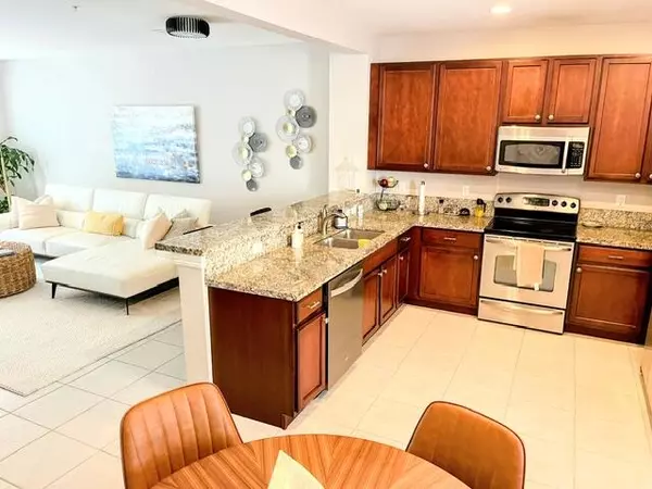 Delray Beach, FL 33444,110 W Coda CIR 110