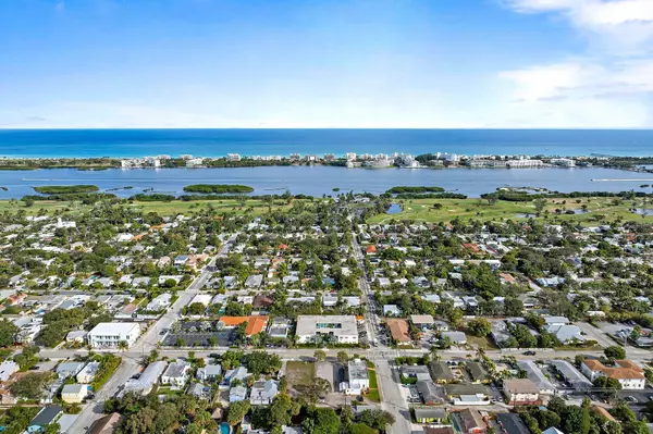 Lake Worth Beach, FL 33460,702 N Federal HWY B11