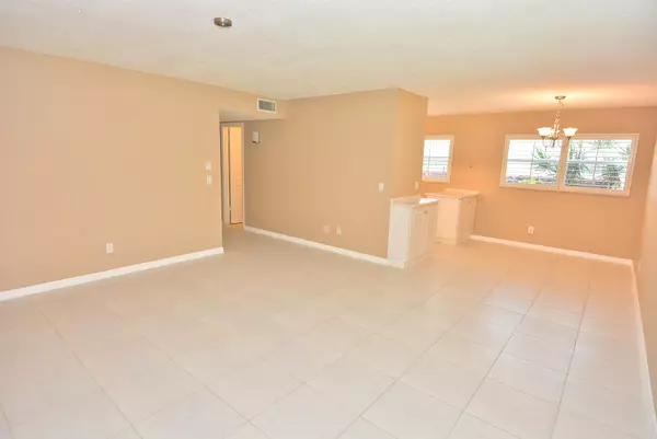 Stuart, FL 34994,1225 NW 21st ST 3406