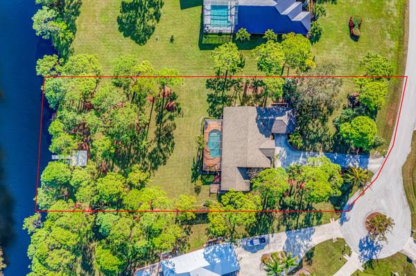 103 NE Cypress TRL, Jensen Beach, FL 34957