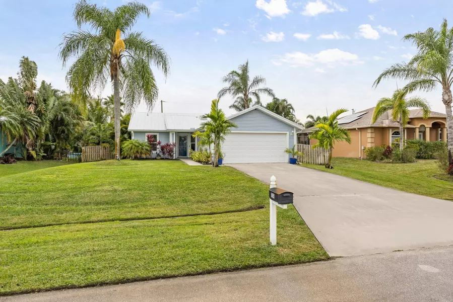 1114 SW Fargo AVE, Port Saint Lucie, FL 34953