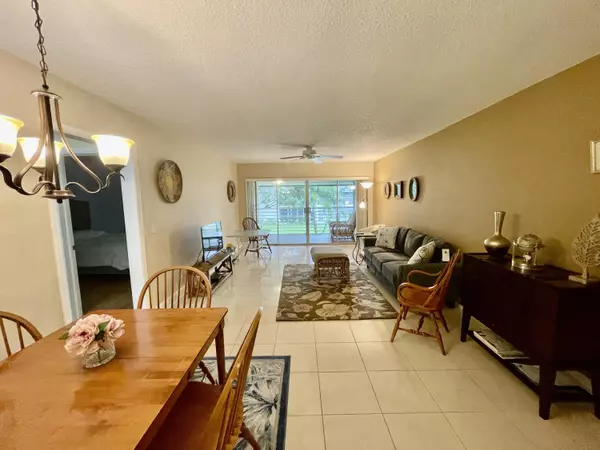 Tequesta, FL 33469,5 Westwood AVE 203d