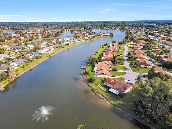 Lake Worth, FL 33467,8543 Lake Point CT