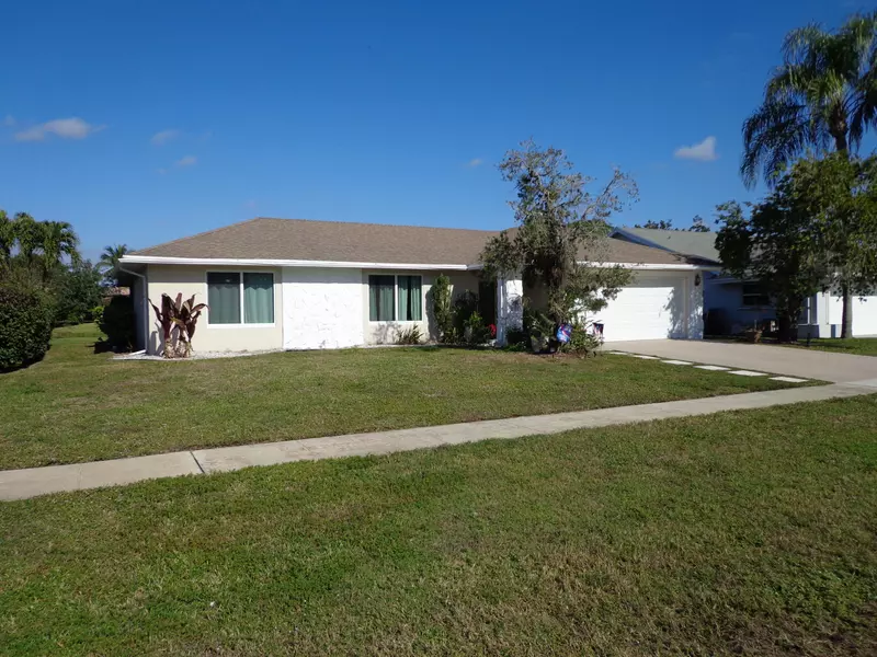 13953 Geranium PL, Wellington, FL 33414