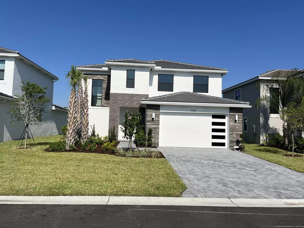 Lake Worth, FL 33463,7181 Villamar WAY