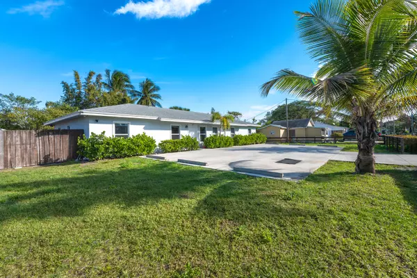 West Palm Beach, FL 33409,2449 Saranac AVE