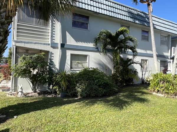 Delray Beach, FL 33446,300 Tuscany F