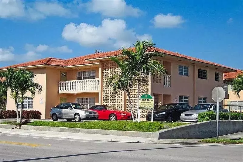 Boca Raton, FL 33432,431 W Camino Real 29