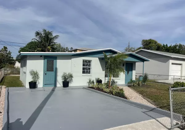 Riviera Beach, FL 33404,1146 W 24th ST