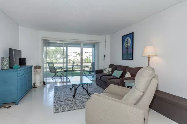 Lake Worth, FL 33467,3755 Via Poinciana 213