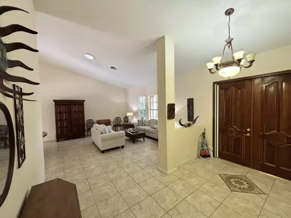 Jupiter, FL 33478,9218 Whippoorwill TRL