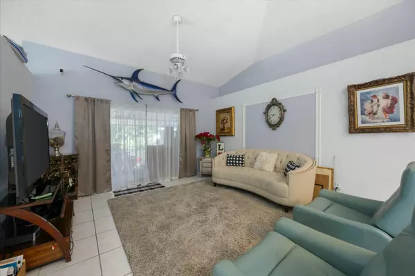 Lake Worth, FL 33467,7600 Cocoanut DR