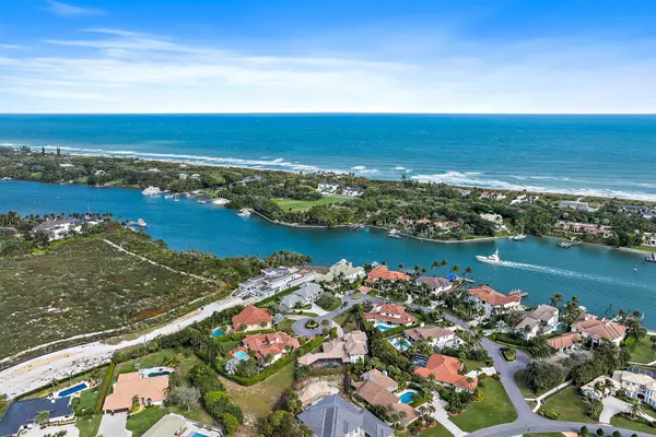 Tequesta, FL 33469,17119 SE Limerick CT