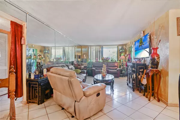 Sunny Isles Beach, FL 33160,210 174 ST M18