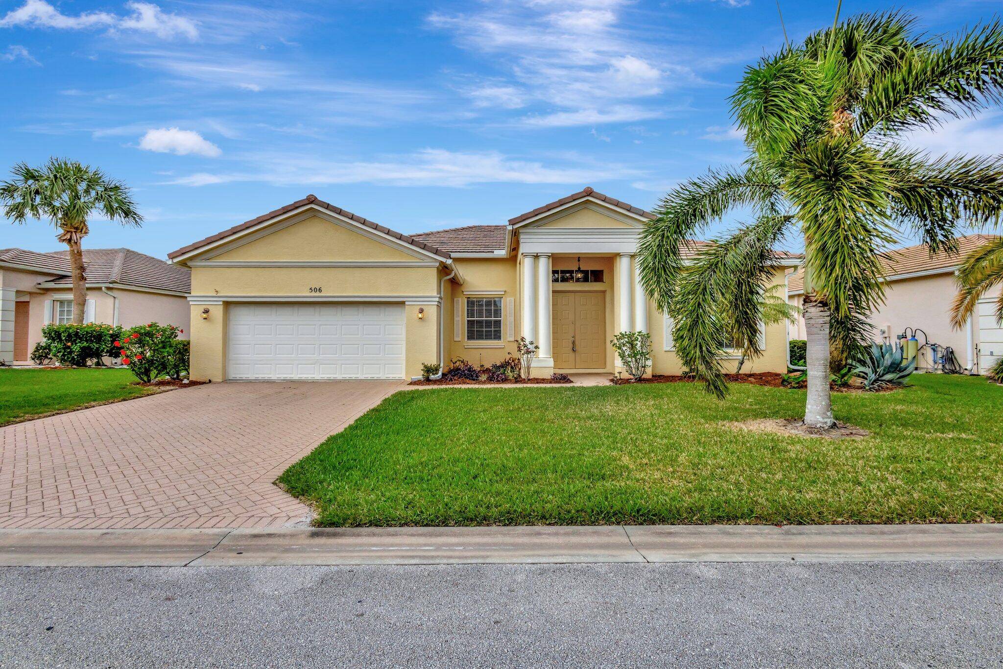 Port Saint Lucie, FL 34986,506 SW Lake Manatee WAY