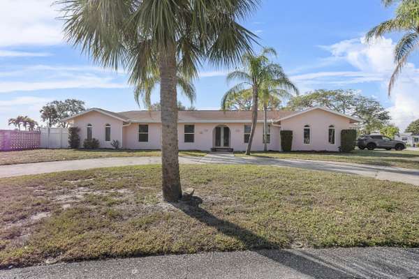 2578 Wabash DR, North Palm Beach, FL 33410