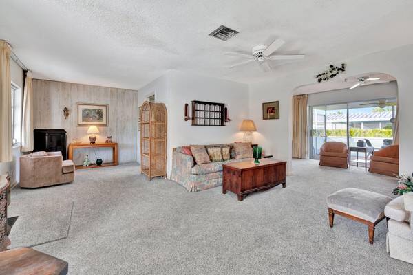 Tequesta, FL 33469,327 Leigh RD