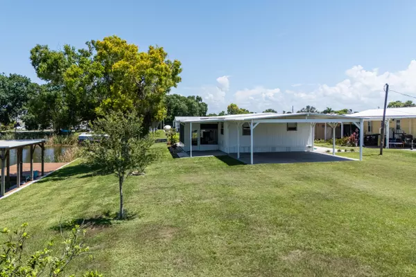 Okeechobee, FL 34974,2607 SE 38th TRL