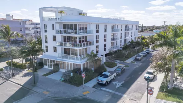 Lake Worth Beach, FL 33460,117 Lake AVE 403