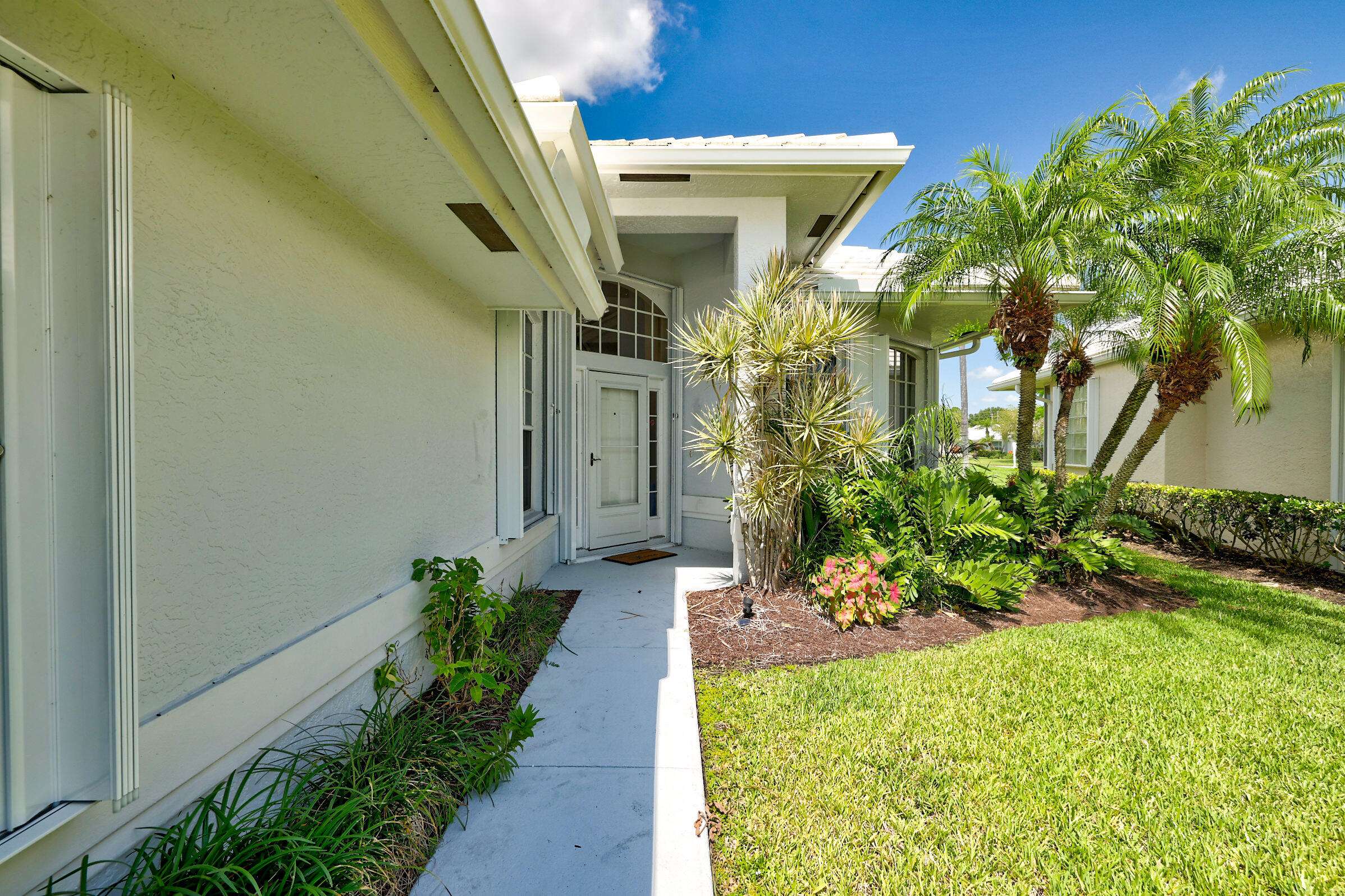 Port Saint Lucie, FL 34986,450 SW Fairway LNDG
