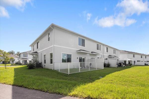 602 NE Waters Edge LN 2201, Port Saint Lucie, FL 34983