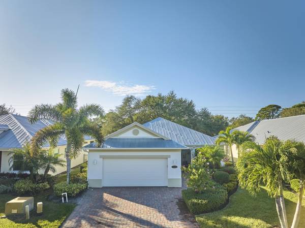 443 SW 11th SQ, Vero Beach, FL 32962