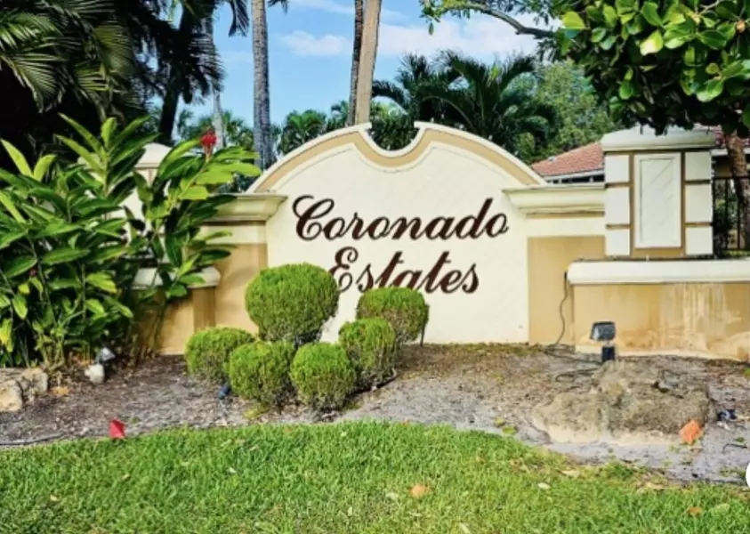 9905 Coronado Lake DR, Boynton Beach, FL 33437